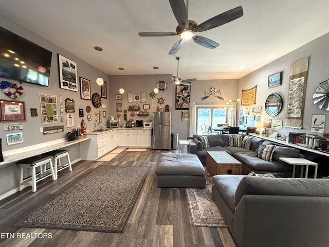 751 Jim Town Rd, Mooresburg, TN 37811