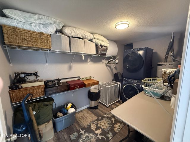 751 Jim Town Rd, Mooresburg, TN 37811