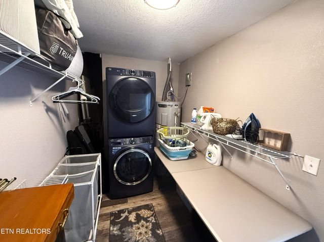 751 Jim Town Rd, Mooresburg, TN 37811