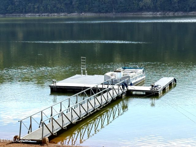 751 Jim Town Rd, Mooresburg, TN 37811