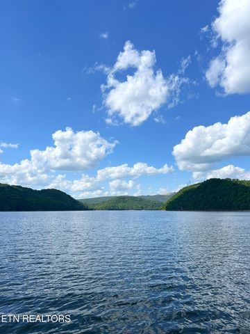 751 Jim Town Rd, Mooresburg, TN 37811