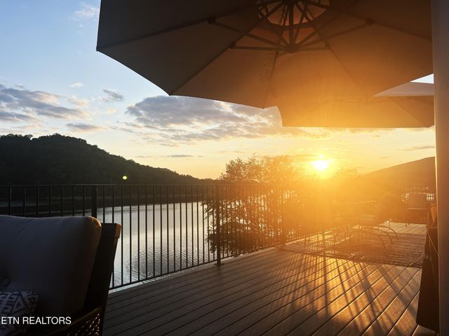 751 Jim Town Rd, Mooresburg, TN 37811