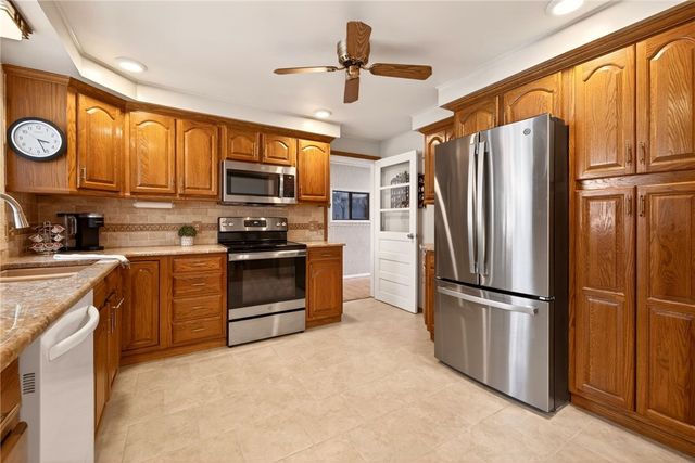 436 Brookwood Drive, Webster, NY 14580