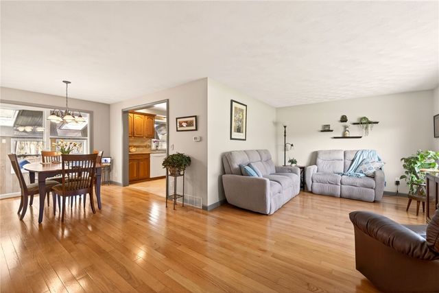 436 Brookwood Drive, Webster, NY 14580
