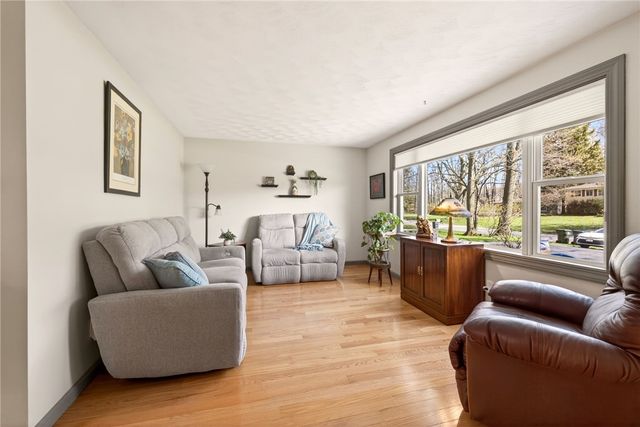 436 Brookwood Drive, Webster, NY 14580