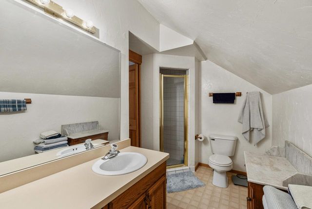 4992 Lake Bluff ROAD, Port Washington, WI 53074