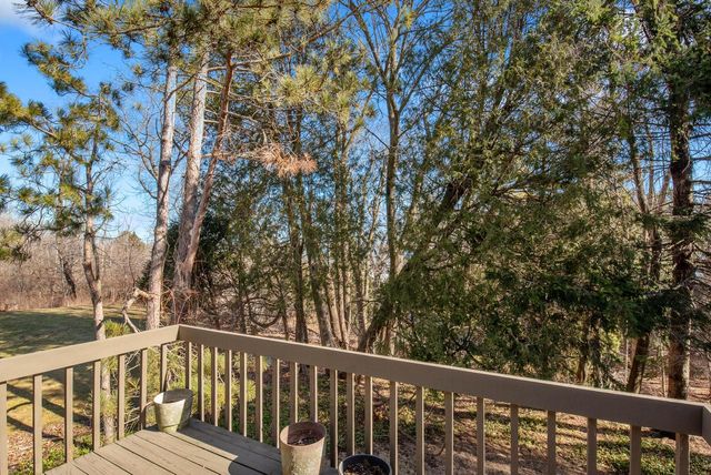 4992 Lake Bluff ROAD, Port Washington, WI 53074