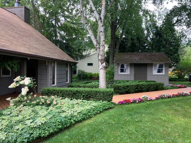 4992 Lake Bluff ROAD, Port Washington, WI 53074