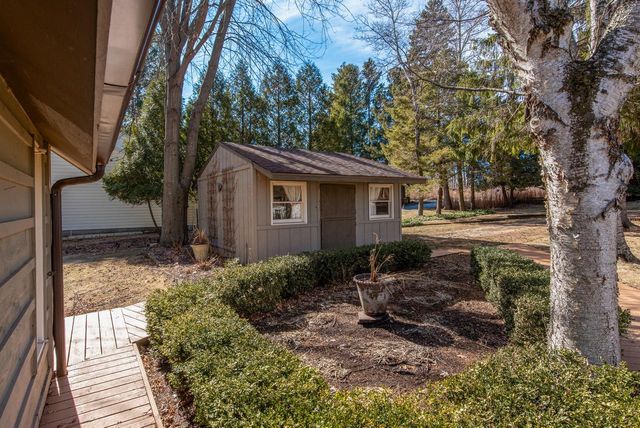 4992 Lake Bluff ROAD, Port Washington, WI 53074