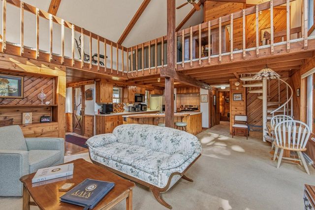 4992 Lake Bluff ROAD, Port Washington, WI 53074