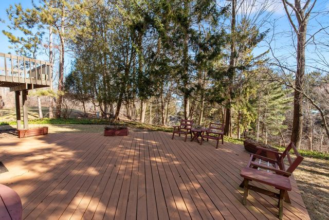 4992 Lake Bluff ROAD, Port Washington, WI 53074