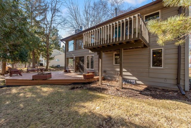 4992 Lake Bluff ROAD, Port Washington, WI 53074