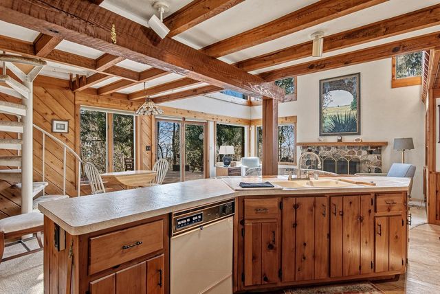 4992 Lake Bluff ROAD, Port Washington, WI 53074