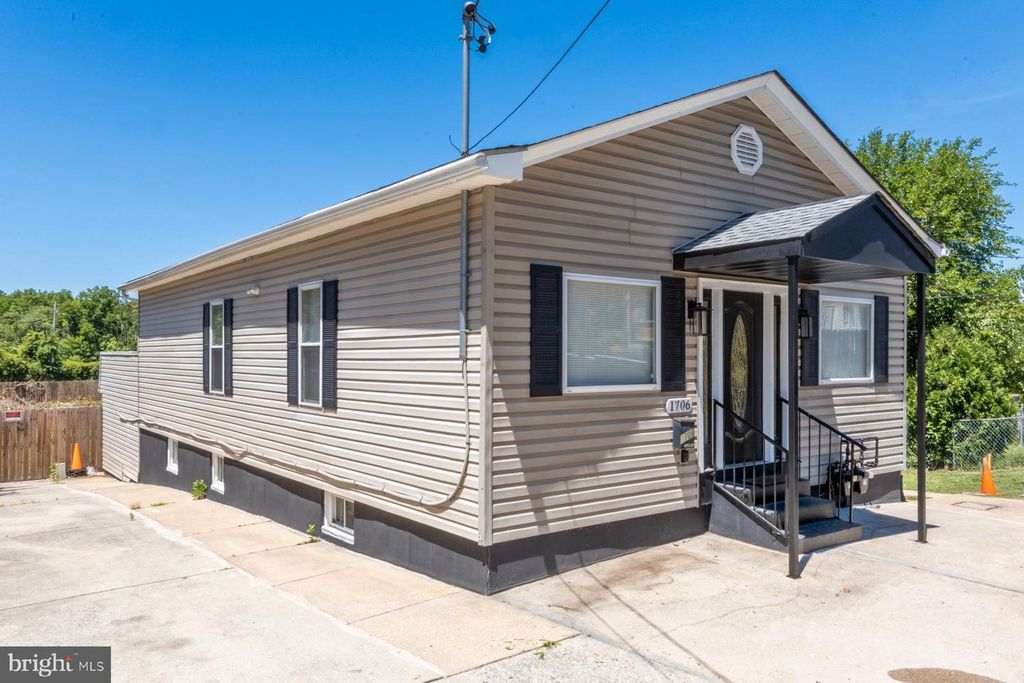 1706 HARMAN AVE, Baltimore, MD 21230
