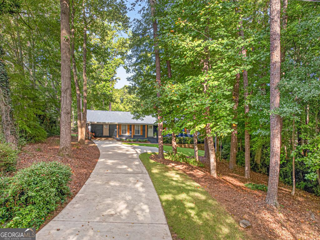 327 Dickson Drive, Jefferson, GA 30549 — photo 5