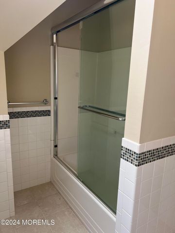 84 Mclaren Street, Red Bank, NJ 07701