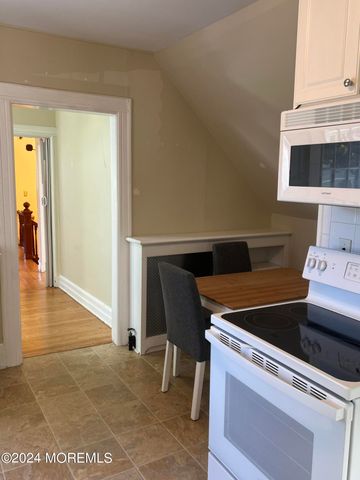 84 Mclaren Street, Red Bank, NJ 07701