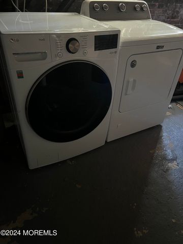 84 Mclaren Street, Red Bank, NJ 07701