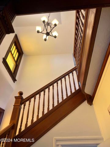 84 Mclaren Street, Red Bank, NJ 07701