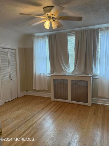 84 Mclaren Street, Red Bank, NJ 07701