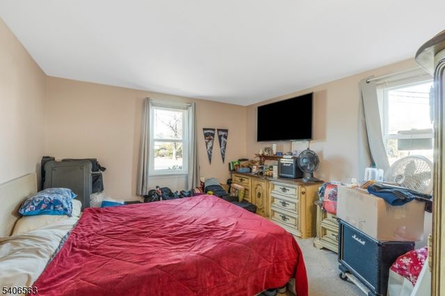 101 Lorraine Ave, Middlesex Boro, NJ 08846