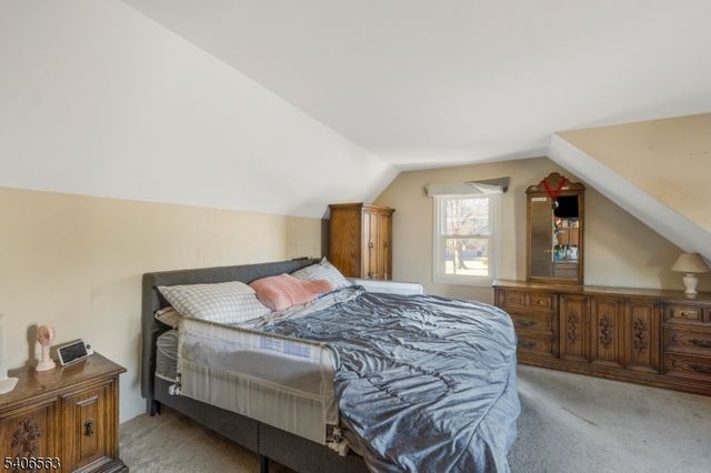 101 Lorraine Ave, Middlesex Boro, NJ 08846