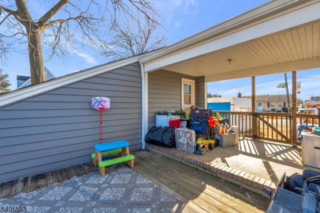 101 Lorraine Ave, Middlesex Boro, NJ 08846