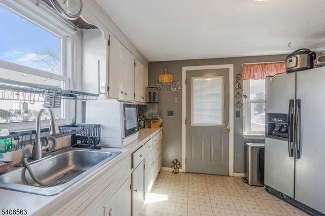 101 Lorraine Ave, Middlesex Boro, NJ 08846