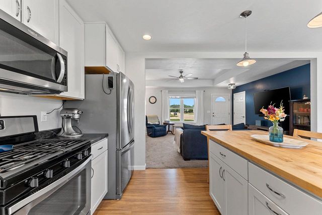 N9182 DYLAN DRIVE, Appleton, WI 54915