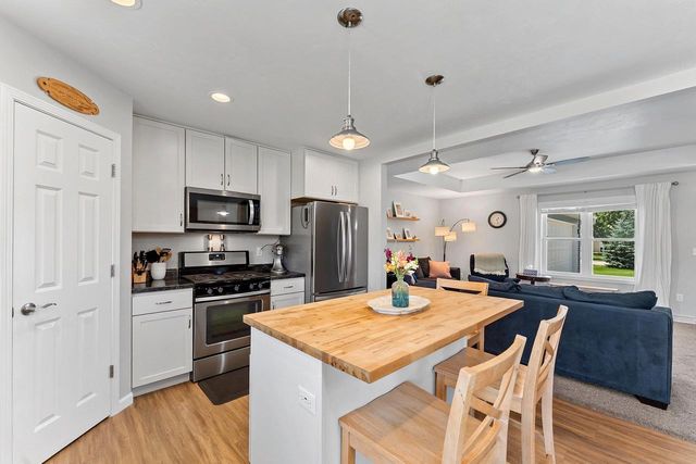 N9182 DYLAN DRIVE, Appleton, WI 54915