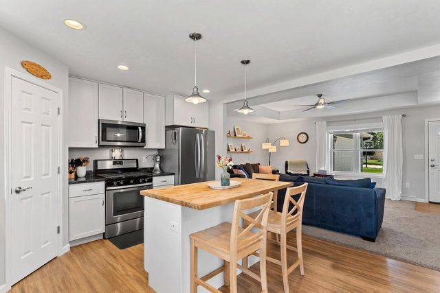 N9182 DYLAN DRIVE, Appleton, WI 54915