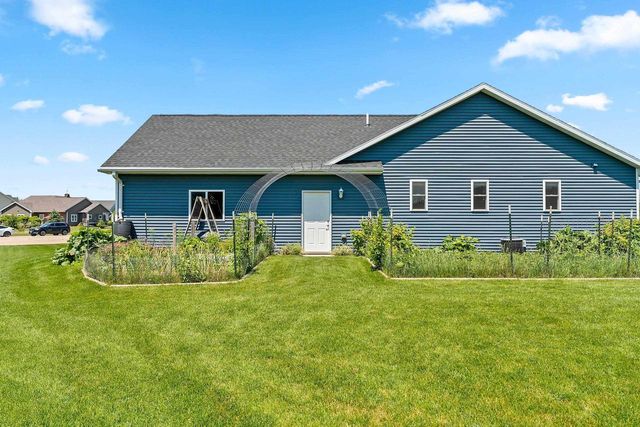 N9182 DYLAN DRIVE, Appleton, WI 54915