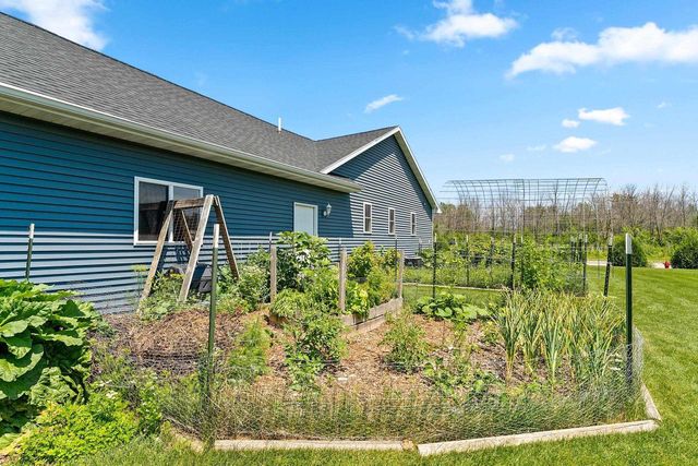 N9182 DYLAN DRIVE, Appleton, WI 54915