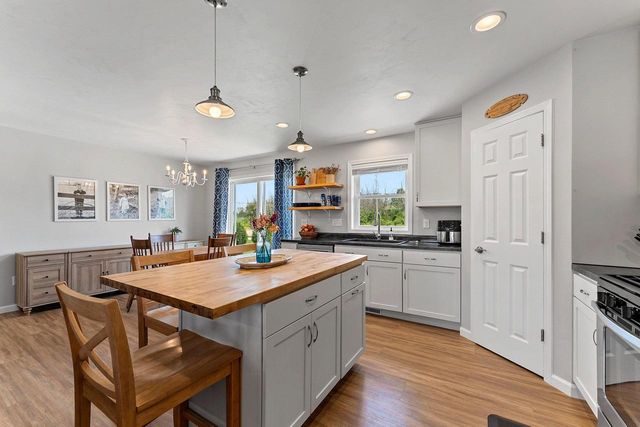 N9182 DYLAN DRIVE, Appleton, WI 54915