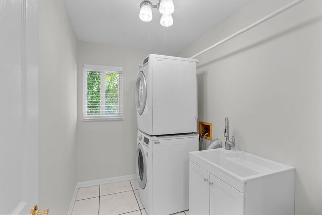 W 20841 8Th Avenue, Cudjoe Key, FL 33042