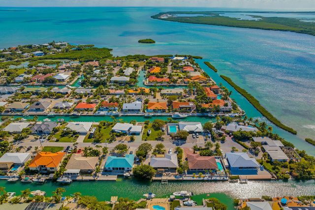 W 20841 8Th Avenue, Cudjoe Key, FL 33042