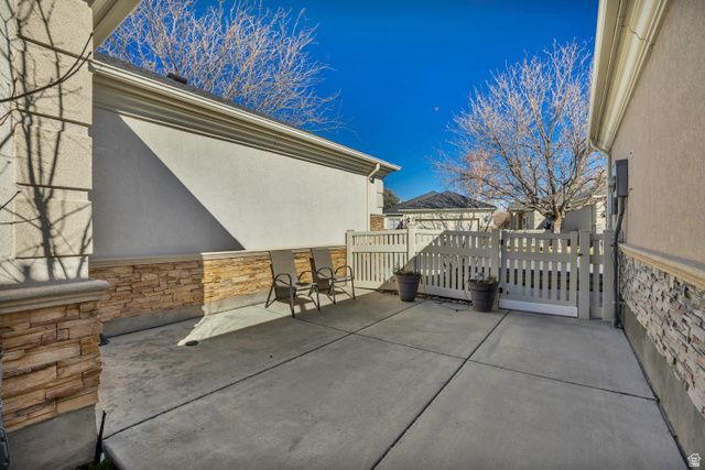 1143 W HOLLOW VIEW WAY, West Jordan, UT 84084