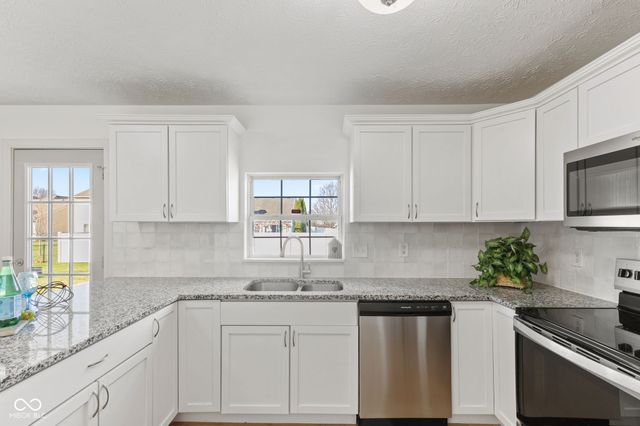 2248 Salem Park Drive, Indianapolis, IN 46239