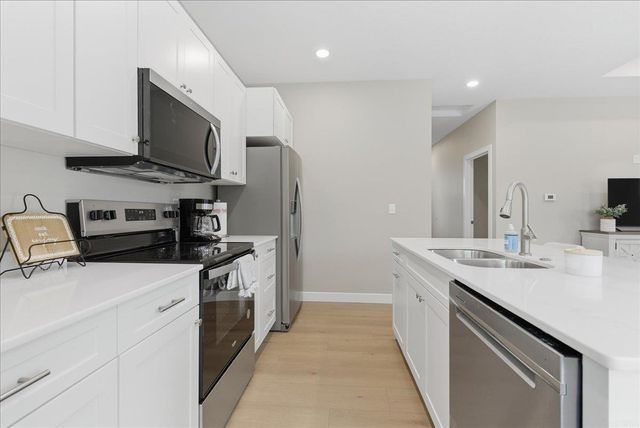 808 Clay Street, Cedar Falls, IA 50613