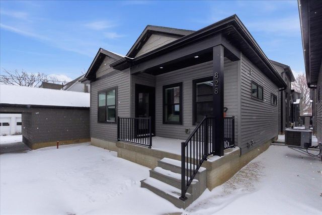 808 Clay Street, Cedar Falls, IA 50613