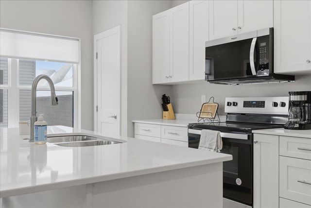 808 Clay Street, Cedar Falls, IA 50613