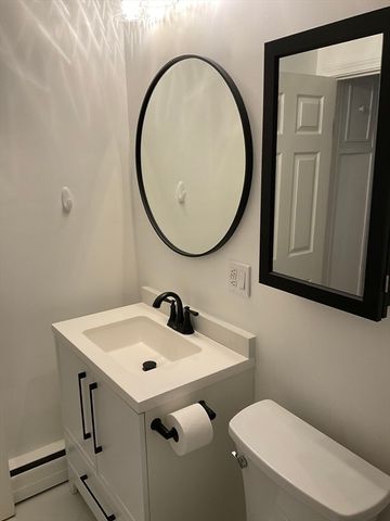 26 Summer 8, Marblehead, MA 01945