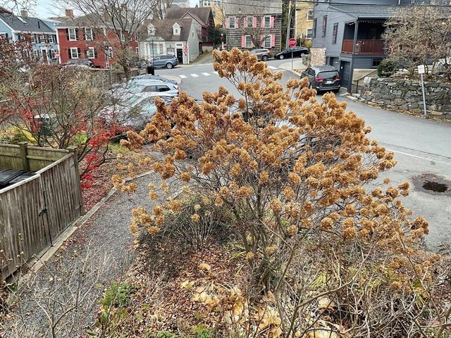 26 Summer 8, Marblehead, MA 01945