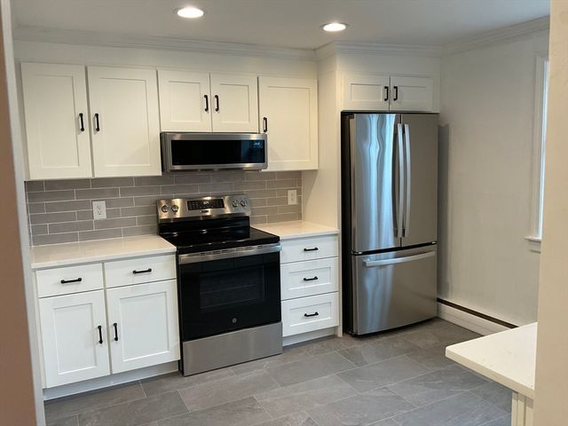 26 Summer 8, Marblehead, MA 01945