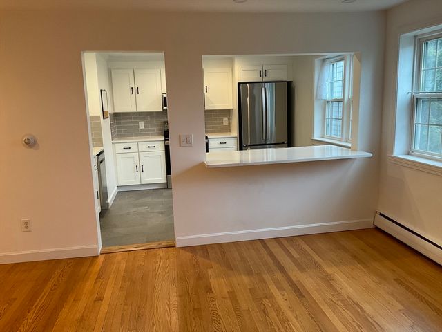 26 Summer 8, Marblehead, MA 01945