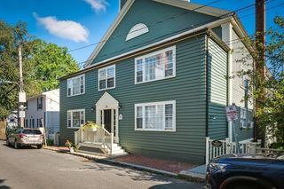 26 Summer 8, Marblehead, MA 01945