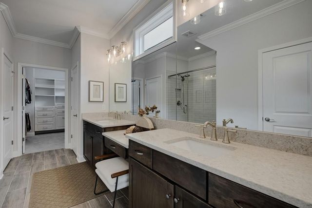 301 Bradford Walk, Woodstock, GA 30188