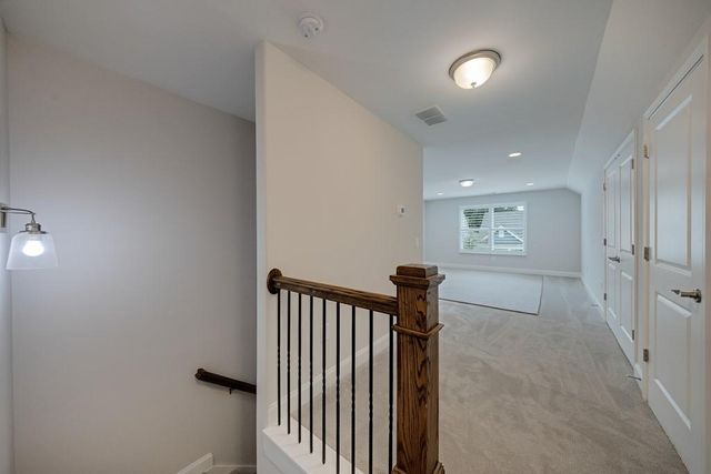 301 Bradford Walk, Woodstock, GA 30188