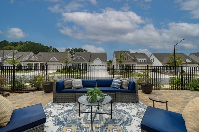 301 Bradford Walk, Woodstock, GA 30188