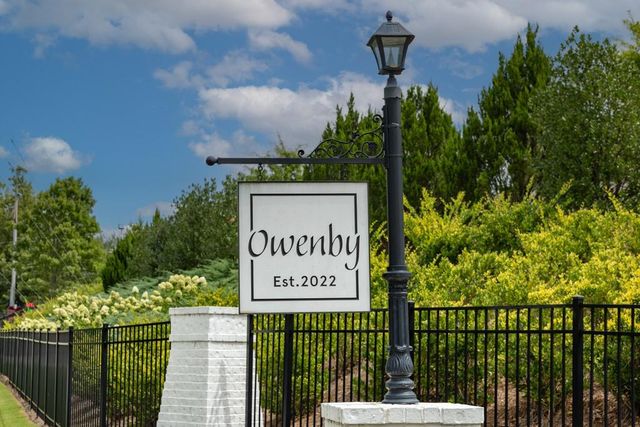 301 Bradford Walk, Woodstock, GA 30188